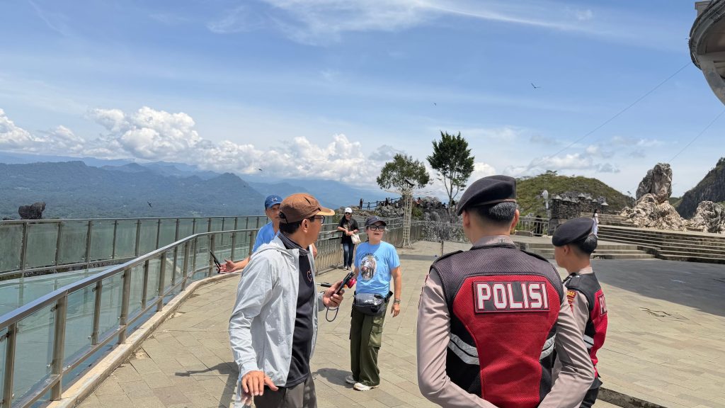 Hadir di Tengah Masyarakat, Patroli Dialogis Polres Tana Toraja Jaga Situasi Tetap Kondusif