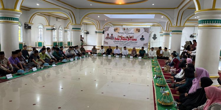 Kapolres Toraja Utara Hadiri Buka Puasa Bersama Forkopimda di Masjid Raya Rantepao