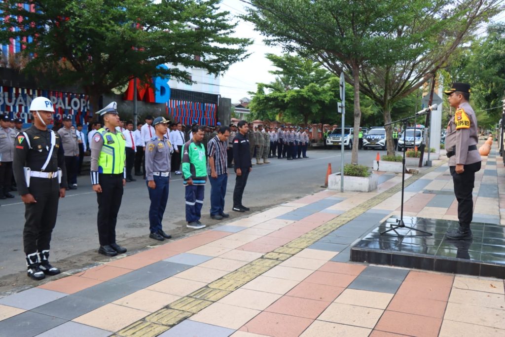 Waka Polres Palopo Pimpin Apel Gelar Pasukan Ops Keselamatan, Sampaikan 9 Sasaran Prioritas Pelanggaran