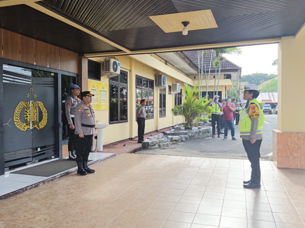 Waka Polres Pinrang Pimpin Apel Gelar Pasukan Operasi Keselamatan Pallawa 2026