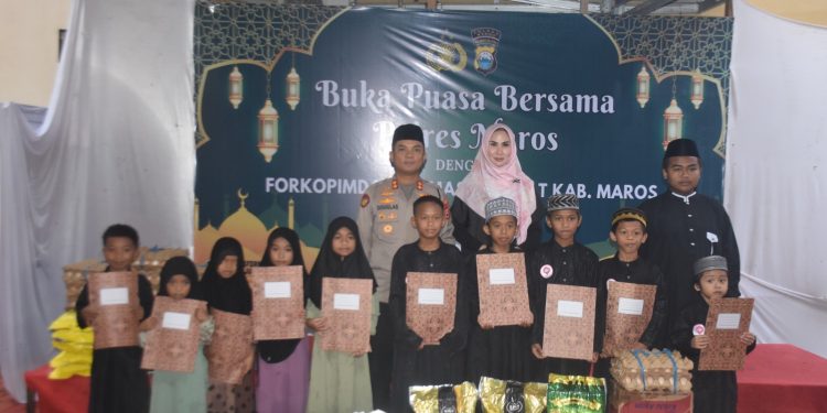 Kapolres Maros bersama Ketua Bhayangkari Buka Puasa Bersama Masyarakat dan Anak Panti