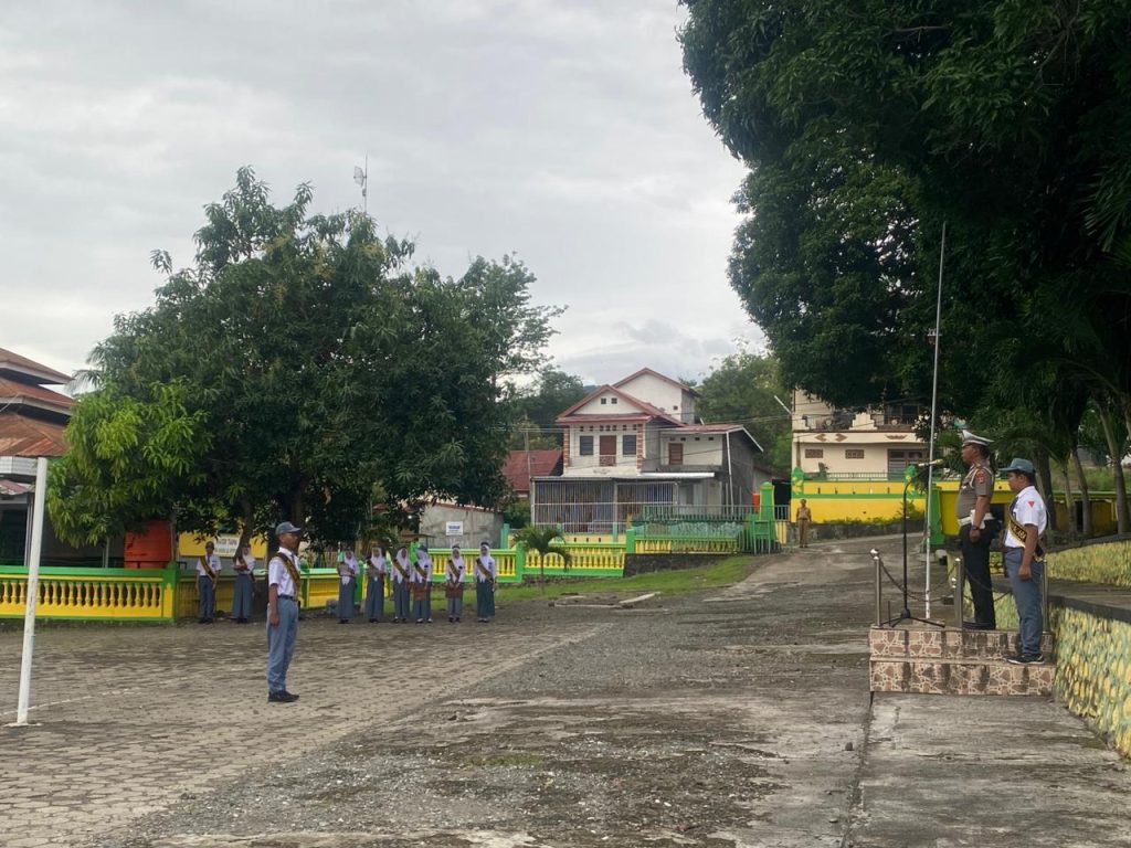 Sat Lantas Polres Soppeng Jadi Pembina Upacara dan Sosialisasikan Operasi Keselamatan 2026 di SMKN 4