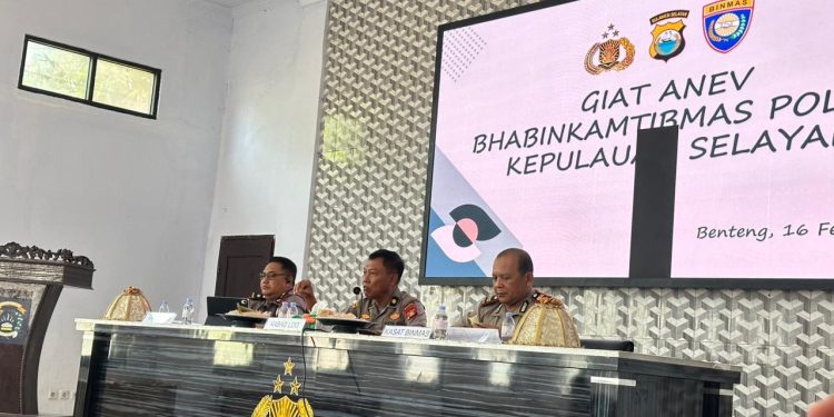 Pimpin Anev, Kompol Sardan Ajak Seluruh Bhabinkamtibmas Polres Selayar Sukseskan Program Pemerintah