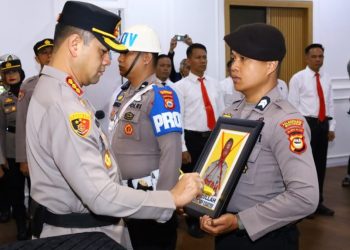 Kapolrestabes Makassar Pimpin Upacara PTDH Satu Personel