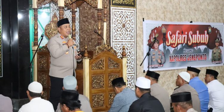 Kapolres Jeneponto Gelar Safari Subuh, Sampaikan Imbauan Kamtibmas di Masjid Babul Jannah