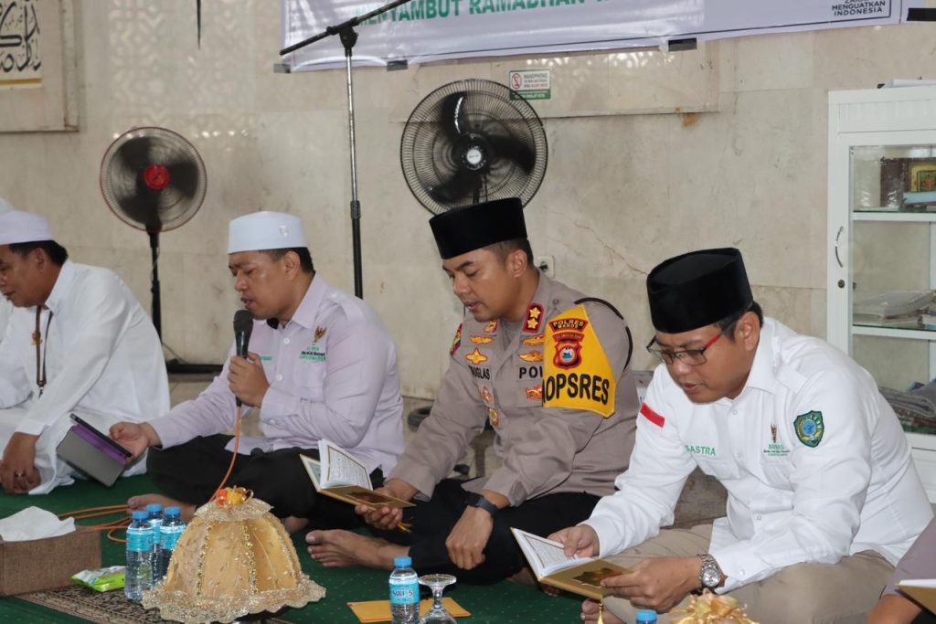 Sambut Bulan Suci Ramadhan 2026, Polres Maros dan Baznas Gelar Zikir Akbar Bersama Santri