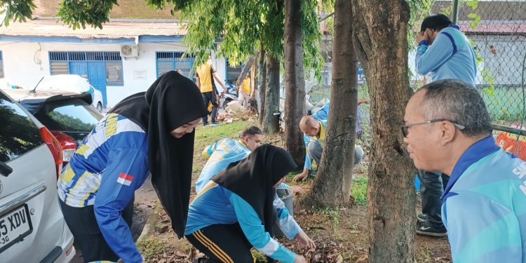 Dukung Gerakan Indonesia Asri, Personel Ditlantas Polda Sulsel Gelar Kurvey