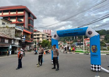 Pengamanan Humanis Personel Polres Tana Toraja Wujudkan Car Free Day Aman dan Tertib