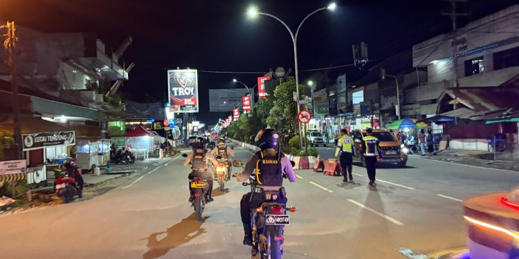 Jaga Kamtibmas di Bulan Ramadhan, Sat Samapta Polres Toraja Utara Intensifkan Patroli dan Pengamanan Sholat Tarwih