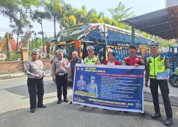 Personel Sat Lantas Polres Tator Edukasi Pengendara di Hari ke-2 Ops Keselamatan Pallawa