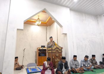 Safari Ramadhan 1447 H, Kapolres Tana Toraja Sampaikan Tausiah Tarawih di Masjid Nurul Yaqin Padangiring