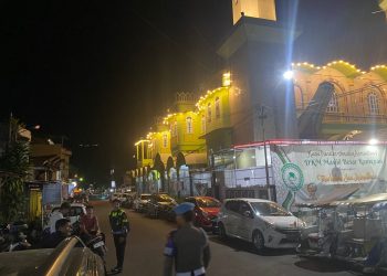 Personel Polres Torut Amankan Sholat Tarawih di Sejumlah Masjid, Pastikan Ibadah Berjalan Aman dan Nyaman