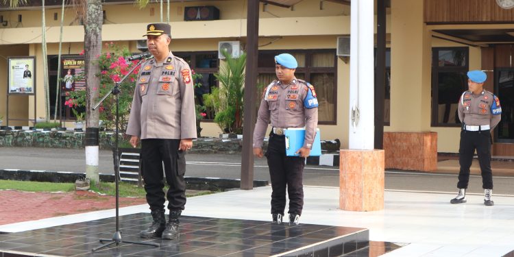 Kabag Log Polres Pinrang Pimpin Apel, Tekankan Kedisiplinan dan Tugas Sesuai Prosedur