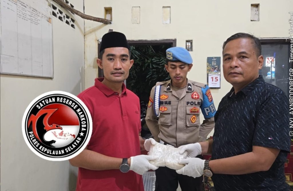 953,8 Gram Paket Kokain Kembali Ditemukan di Tile-tile, Kapolres Selayar Ajak Warga Bantu Polisi Sisir Pantai