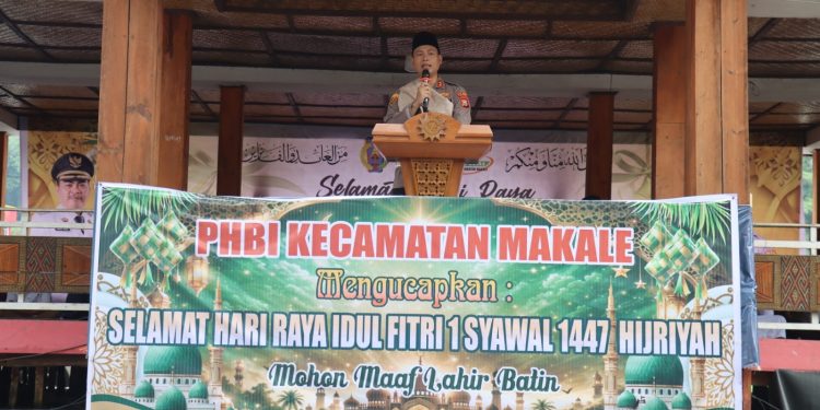 Jadi Khatib Shalat Idul Fitri, Kapolres Tator Ajak Jemaah Tingkatkan Takwa dan Jaga Persatuan