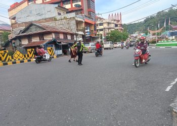 Polantas Presisi Hadir untuk Masyarakat, Sat Lantas Polres Tana Toraja Laksanakan Pam Tur Lalin Pagi