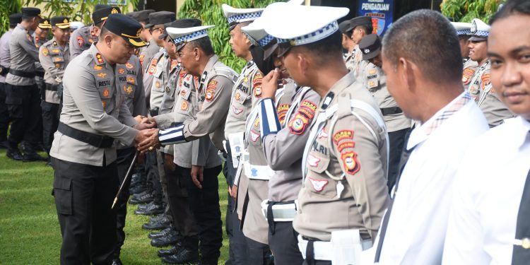 Kapolres Bulukumba Apresiasi Kinerja Anggota Pada Operasi Ketupat 1447 H.