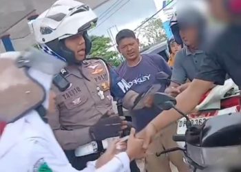 Sigap! Personel Sat Lantas Polres Bulukumba Bantu Temukan Handphone Pelajar yang Hilang