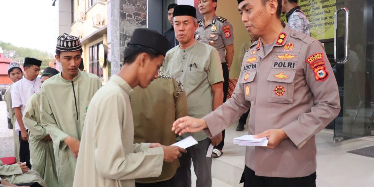 Kapolres Soppeng Gelar Buka Puasa Bersama Anak Yatim dan Panti Asuhan