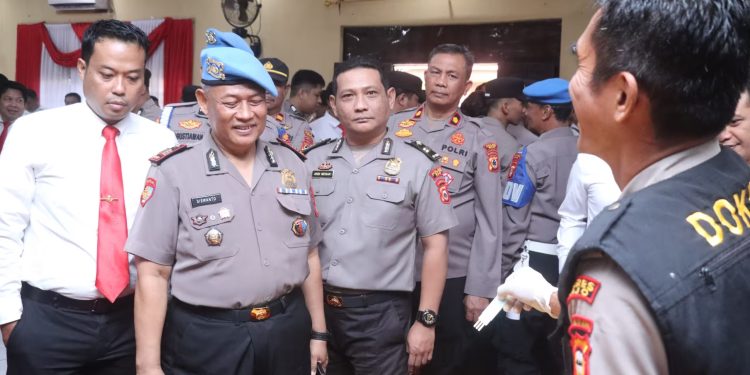 Propam Polres Wajo Gelar Gaktibplin dan Tes Urine Personel