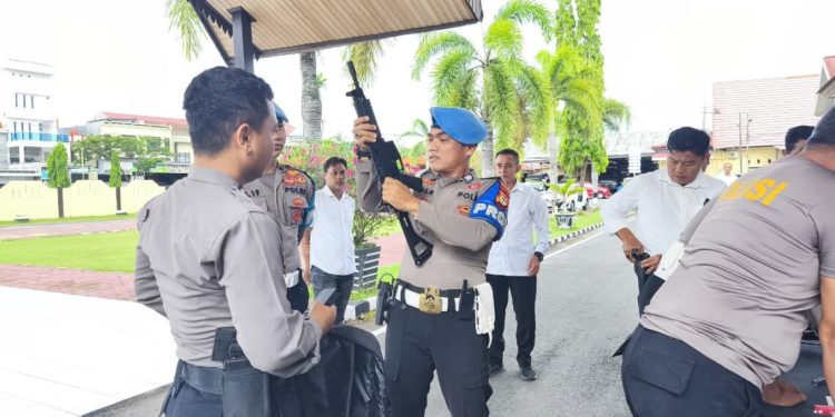 Polres Pinrang Gelar Pemeriksaan Senjata Api Dinas Milik Personel