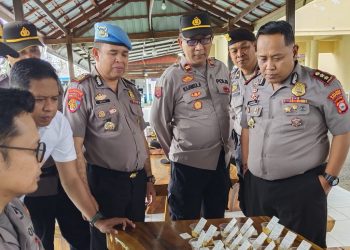 Cegah Penyalahgunaan Narkoba, Kapolres Jeneponto Pimpin Pemeriksaan Urine dan Senjata Api Personel