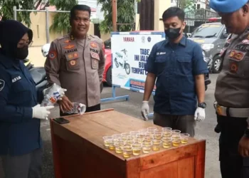 ‎Komitmen Cegah Penyalahgunaan Narkoba, Polres Pinrang Tes Urine Personel