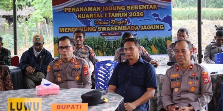 Dukung Program Ketahanan Pangan, Kapolres Luwu Pimpin Penanaman Jagung Serentak