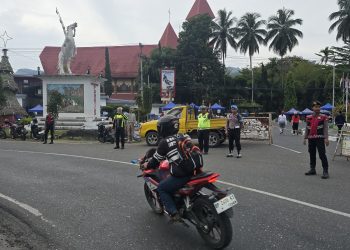 Wujud Pelayanan Humanis Polri, Personel Polres Tana Toraja Amankan dan Atur Lalu Lintas Saat Car Free Day
