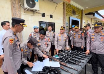 Polres Bulukumba Gelar Pemeriksaan Senpi dan Urine Personel