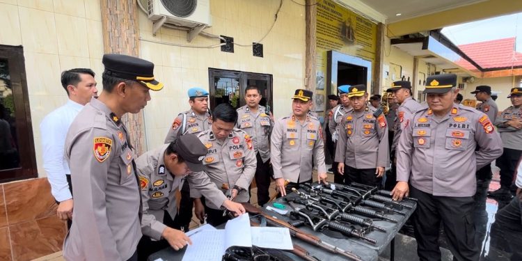 Polres Bulukumba Gelar Pemeriksaan Senpi dan Urine Personel