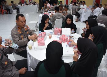 Kapolres Bulukumba Gelar Buka Puasa Bersama Anak Panti Asuhan Darul Itiha
