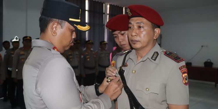 Kapolres Toraja Utara Lantik Akp Muh Arif Sebagai Kasat Narkoba Yang Baru‎