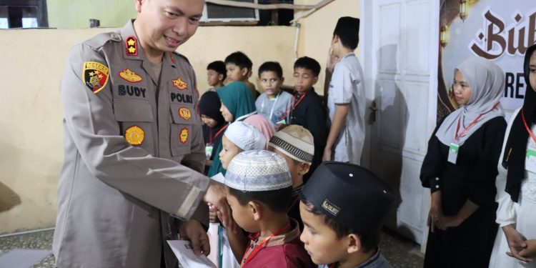 Kapolres Tator Bersama Forkopimda dan Tokoh Agama Gelar Bukber Serta Beri Santunan ke Anak Yatim
