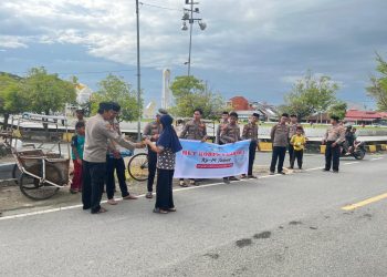 Peringati HUT ke-74 Korps Sabhara, Sat Samapta Polres Selayar Berbagi Takjil Ramadhan