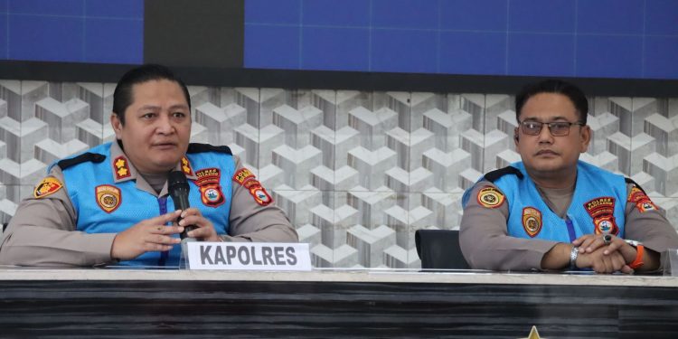 Kapolres Selayar Pimpin Pemeriksaan Administrasi Awal Seleksi Calon Anggota Polri