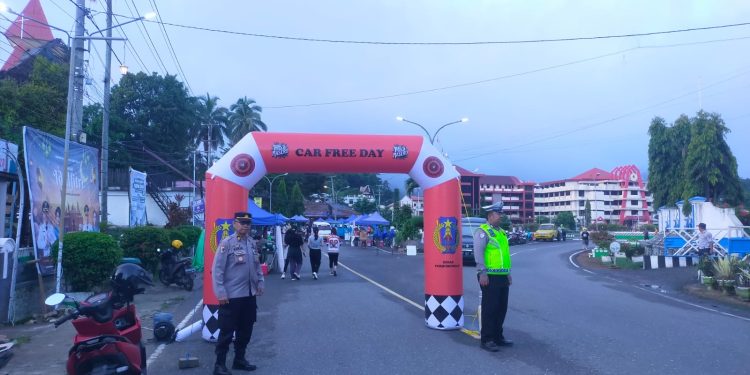 Beri Rasa Aman, Personel Polres Tana Toraja Hadir Humanis di Car Free Day