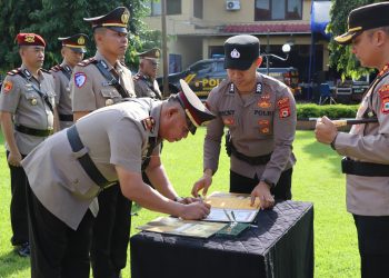 Kapolres Maros Pimpin Sertijab Sejumlah Kasat, Kasiwas dan Kapolsek