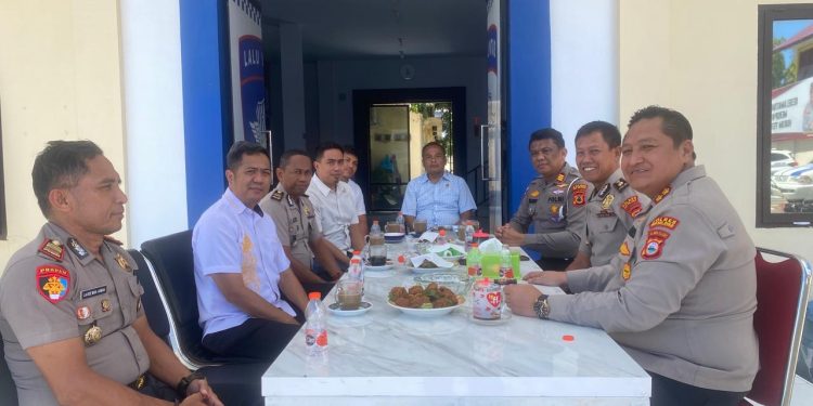 Perkuat Soliditas Internal,  Kapolres Selayar Ngopi Bareng Dengan PJU