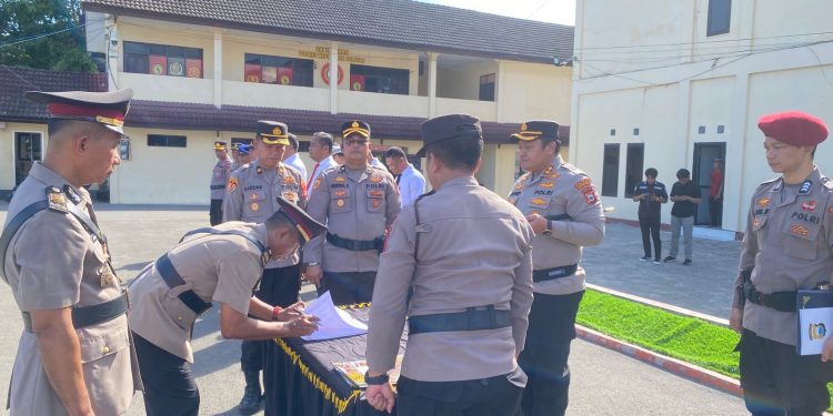 Kapolres Kepulauan Selayar Pimpin Sertijab Sejumlah PJU dan Kapolsek