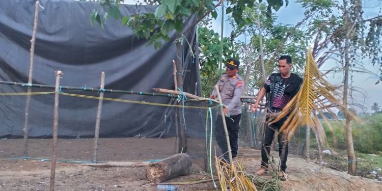 Kapolsek Bupon Polres Luwu Pimpin Penertiban Lokasi Sabung Ayam di Buntu Batu