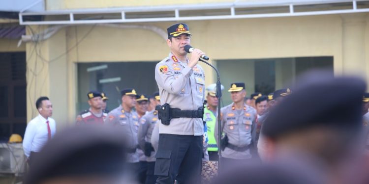 Pimpin Apel Pagi, Kapolrestabes Makassar Ajak Personel Kerja Ikhlas dan Jaga Citra Polri