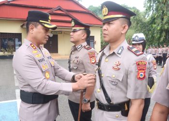 Kapolres Wajo Pimpin Upacara Sertijab Kasat Lantas dan Sejumlah Kapolsek