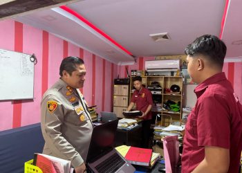 Pastikan Berjalan Optimal dan Sesuai SOP, Kapolres Kepulauan Selayar Sidak Ruang Pelayanan