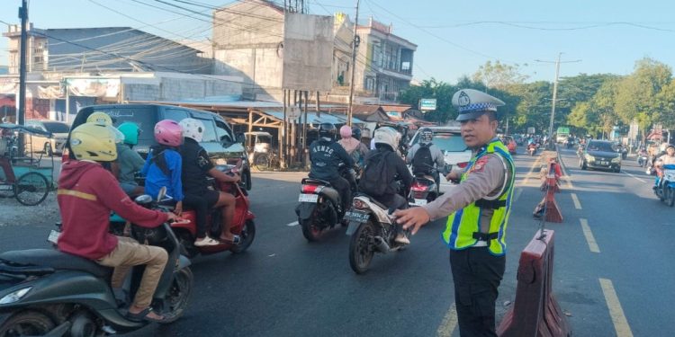 Sat Lantas Polres Maros Gatur Pagi, Beri Rasa Aman kepada Masyarakat