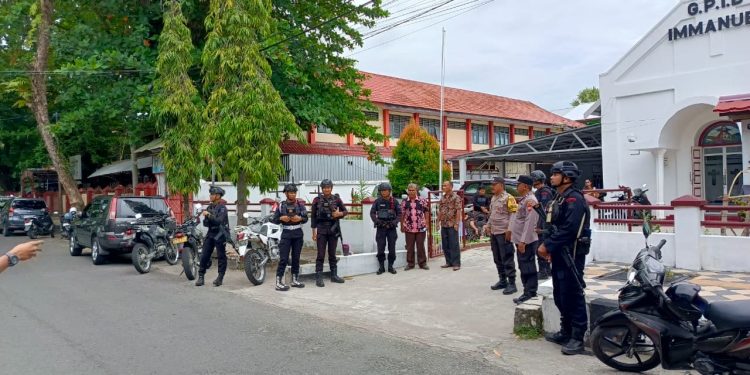 Polres Parepare Kerahkan Personel Untuk Amankan Ibadah Jumat Agung