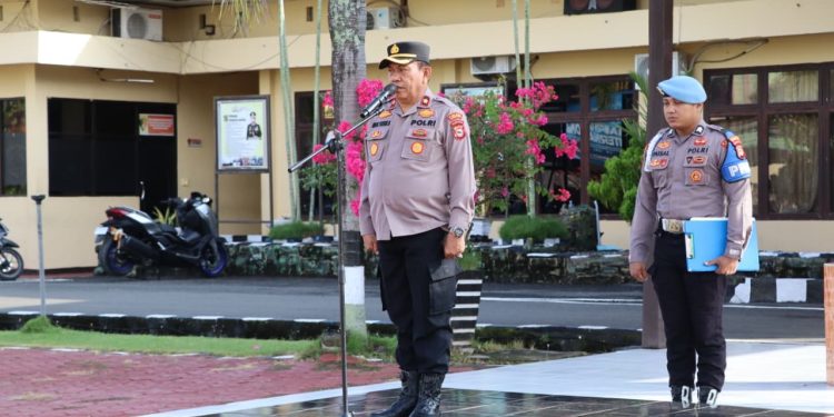 ‎Wakapolres Pinrang Pimpin Apel Pagi, Tekankan Disiplin dan Pembinaan Siswa Latja