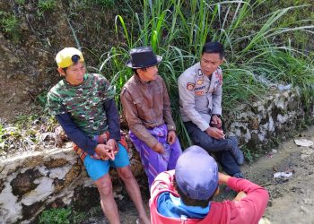 Perkuat Kamtibmas dan Ketahanan Pangan, Bhabinkamtibmas Polsek Tondon Nanggala Sambangi Warga