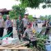 Cegah Banjir, Polisi dan Warga di Sidrap Gotong Royong Bersihkan Selokan