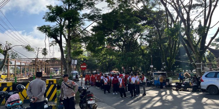 Personel Polres Tana Toraja Pam dan Gatur Lalin di Rangkaian International Nurses Day